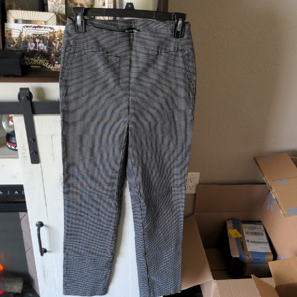 Hilary Radley Black and White Patterned Pants
